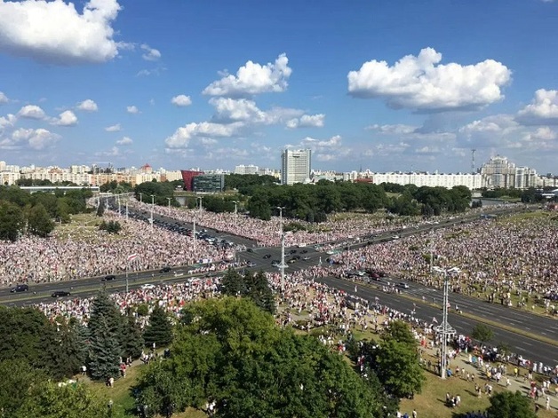 Лукашенко — уходи: В Беларуси проходит самый массовый протест за всю историю Беларуси