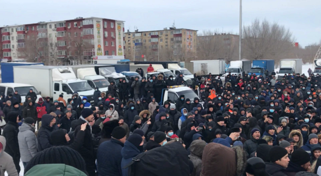 Протесты охватили почти весь Казахстан. В городах стычки и задержания