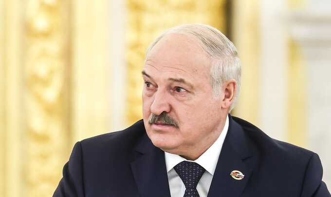 Лукашенко намекнул, что Беларусь переместила ядерное оружие к границе с Украиной