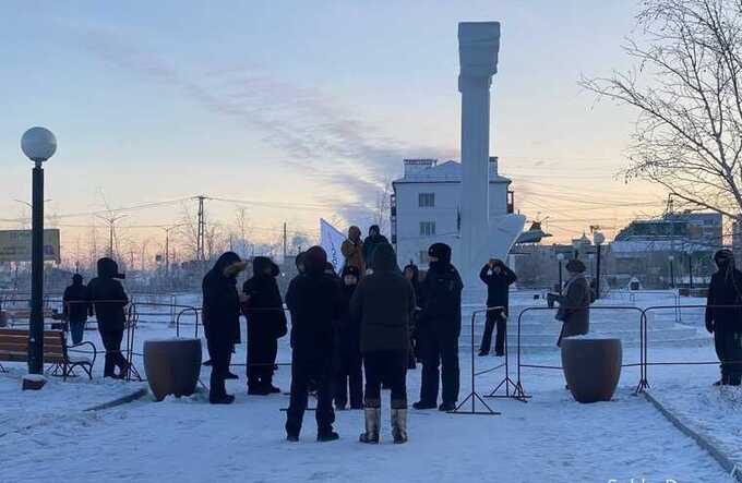 В Якутске состоялся митинг против отмены прямых выборов мэра