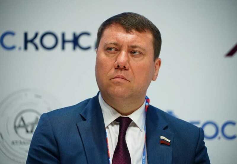 Инфляция не уменьшится, пока война не закончится, - заявил заместитель председателя комитета Совета Федерации Иван Абрамов