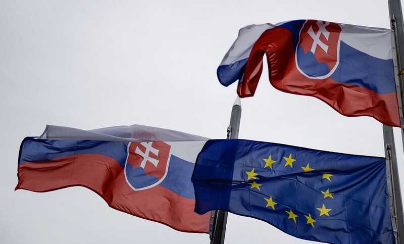 Словакия и Венгрия поддержали семнадцатый пакет санкций против России