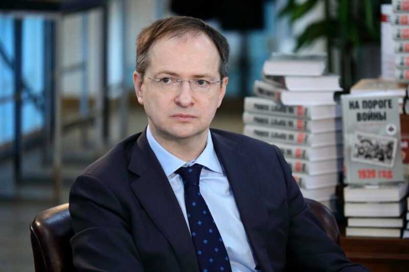 Мединский допустил возможность бесконечных переговоров с Украиной