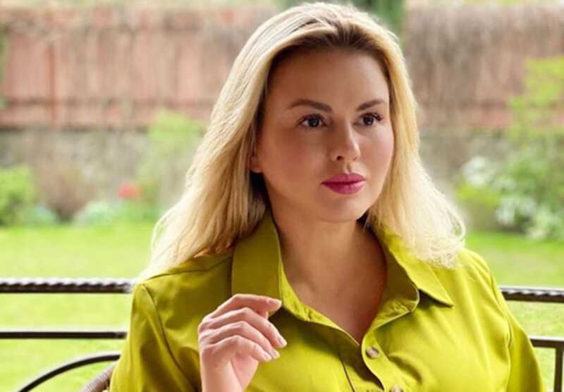 Анна Семенович откровенно рассказала о ботоксе и похудении