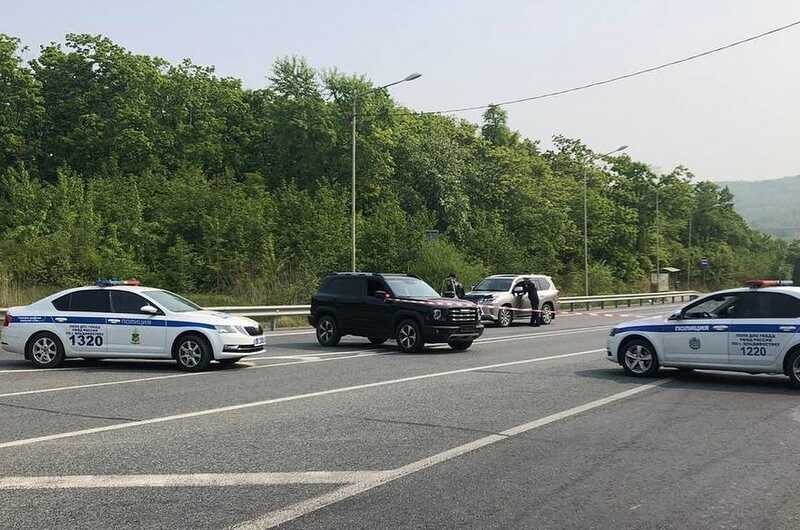 Власти заявили об "устраненной угрозе" во Владивостоке после двух взрывов