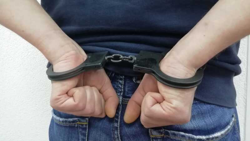 В Санкт-Петербурге мужчина избил своего приятеля ножкой от стула