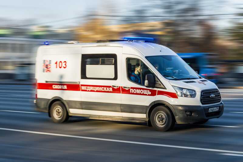 В Челябинске ребёнок попал под трактор с косилкой
