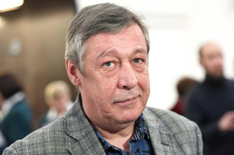 После освобождения из колонии Михаил Ефремов пытается вернуть свою актерскую карьеру