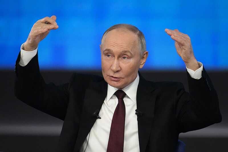 Путин пообещал уменьшить военные затраты из-за перегрузки бюджета
