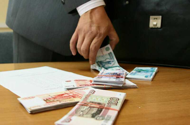 Экс-руководитель УЭБиПК Бриллиантов и его заместитель Михайлов извлекают прибыль из бизнеса благодаря своим контактам в полиции