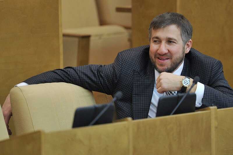 Депутату Григорию Аникееву предложили воспользоваться связями для уменьшения напряжённости между Москвой и Баку