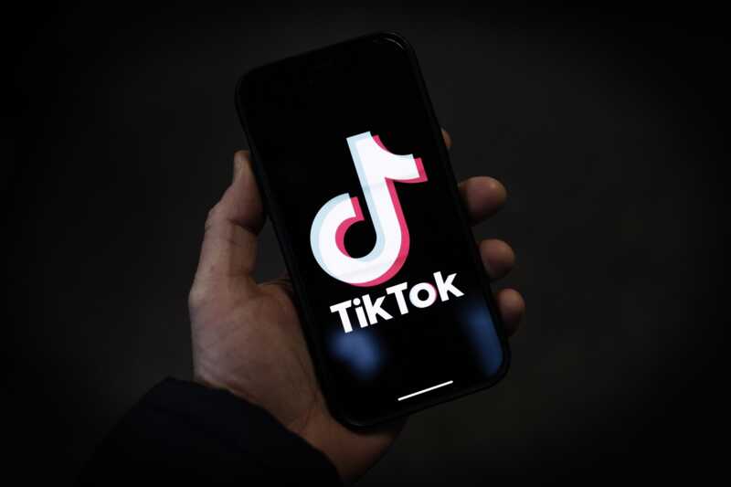 Беременность ученицы девятого класса из TikTok вызвала подозрения в недостоверности