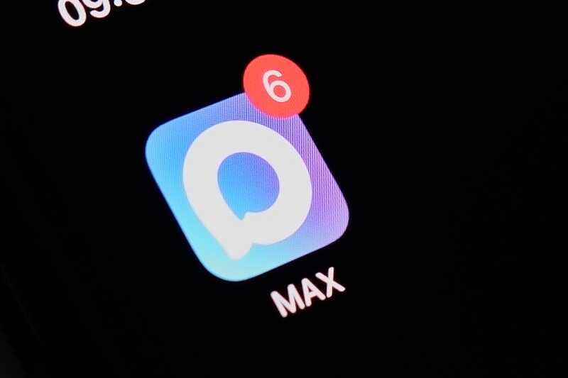 Молиться о смартфонах: как РПЦ поддержала мессенджер Max
