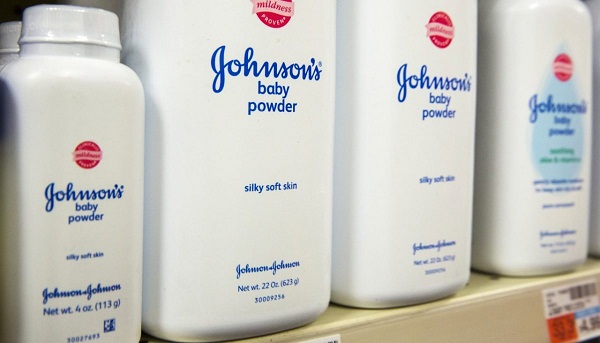 Присыпка вызывала рак: В Америке женщины выиграли суд у компании Johnson & Johnson на 4.7 миллиарда