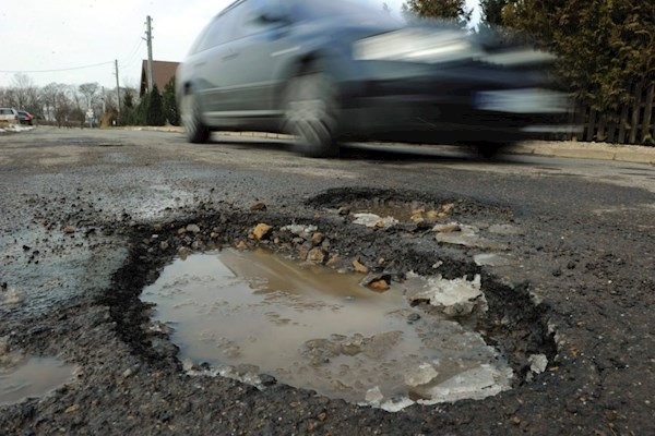 Луганский автодор планировал потратить более 17 млн гривен на ремонт дорог в «ЛНР»