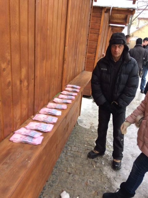 Чиновники горсовета Ужгорода регулярно вымогали деньги за «решение» земельных вопросов - 31650 Чиновники горсовета Ужгорода регулярно вымогали деньги за «решение» земельных вопросов - фото 31650 dzqidrditqithglv