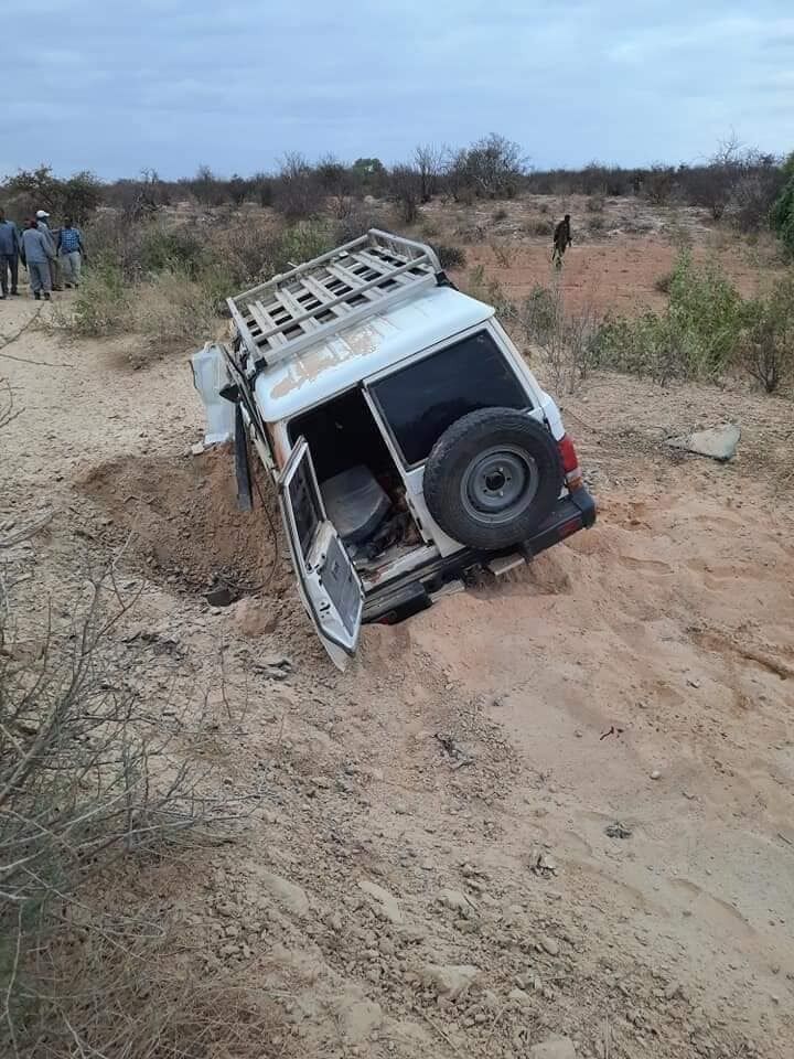 В Сомали боевики атаковали отель, подорвав перед этим автомобиль. Фото - Somali Guardian