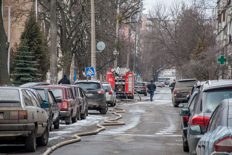 Во время пожара первый этаж был сильно задымлен