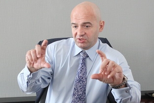 Виталий Кропачев - Сергей Тригубенко, "война" за уголь в угоду Кононенко? Виталий Кропачев - Сергей Тригубенко, "война" за уголь в угоду Кононенко?