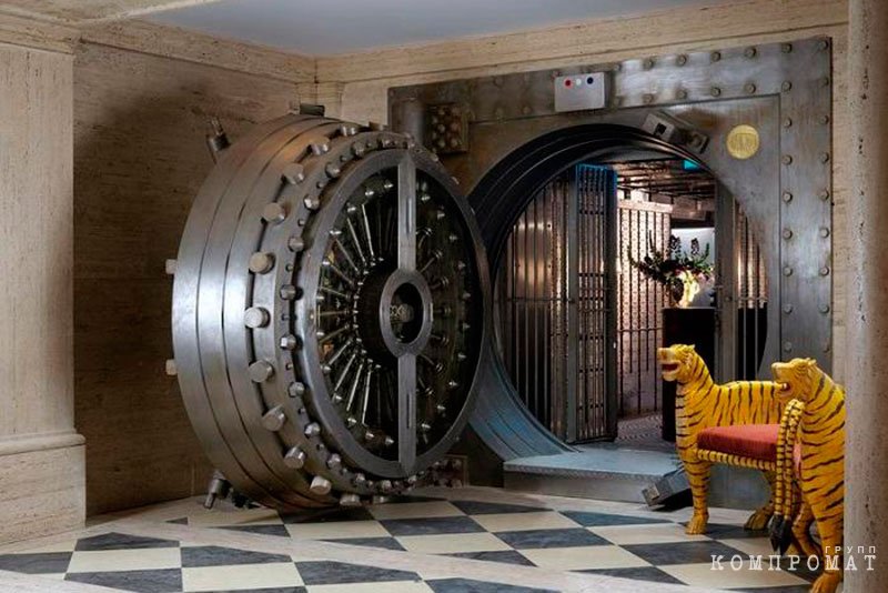 Интерьер отеля The Ned, открывшегося в 2017 году в здании Midland Bank Интерьер отеля The Ned, открывшегося в 2017 году в здании Midland Bank